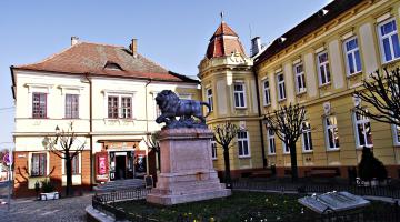 Zrínyi tér, Szigetvár (thumb)